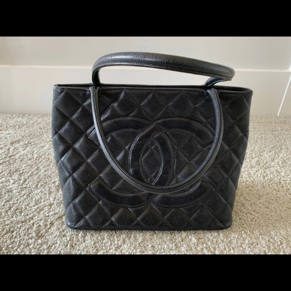 AUTH Chanel Medallion Caviar Tote